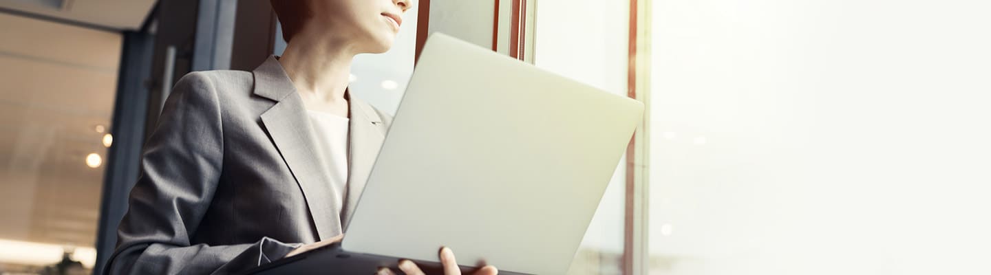 「もう限界、現場の人が足りない」そんな時、どっちを選択すべき？